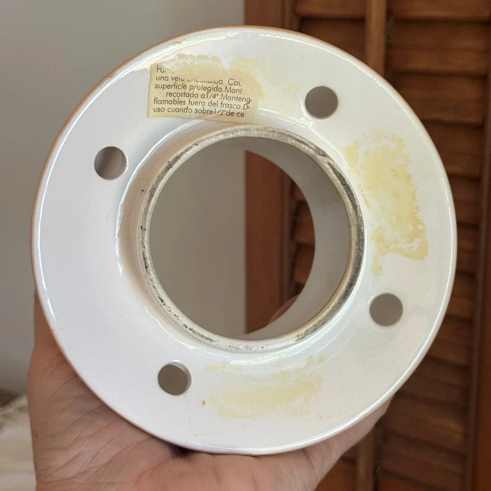 N/A ceramic candle